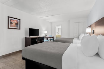 Standard Room, 2 Queen Beds, Non Smoking