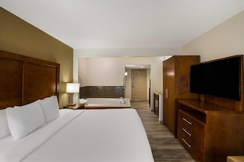 Suite, 1 King Bed, Accessible, Non Smoking