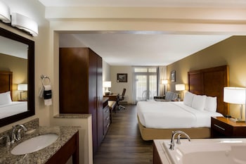 Suite, 1 King Bed, Accessible, Non Smoking