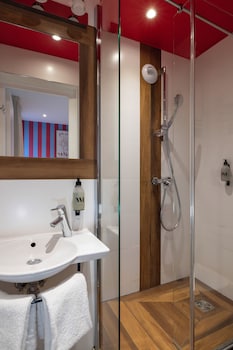 Adjacent Rooms