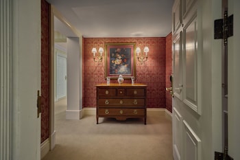 Penthouse, 1 King Bed, City View (Suite)