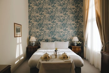 Premium Room, 1 King Bed, River View