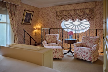 Penthouse, 1 King Bed, City View (Suite)