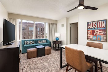 One-Bedroom Suite, 1 King Bed