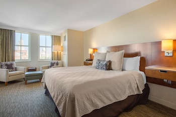 Deluxe Room, 1 King Bed