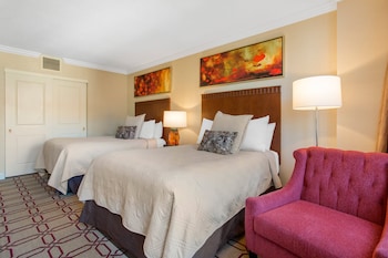 Deluxe Room, 2 Double Beds, Accessible (Roll in Shower, East Tower)