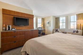 Deluxe Room, 1 King Bed