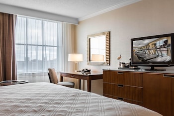 Deluxe Room, 1 King Bed, Accessible (West Tower)