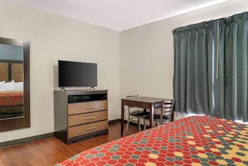 Suite, 1 King Bed, Non Smoking (Upgrade, Efficiency)
