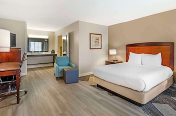 Standard Room, 1 Queen Bed, Accessible