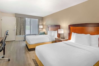 Standard Room, 2 Double Beds
