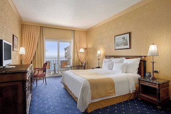 Family Room, 1 King Bed with Sofa bed, Sea View (Balcony)