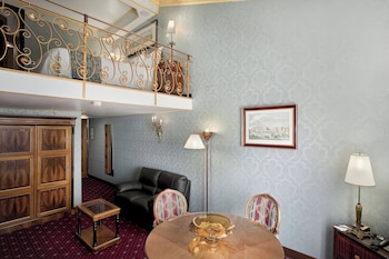 Suite, 1 Bedroom, Sea View (Balcony)