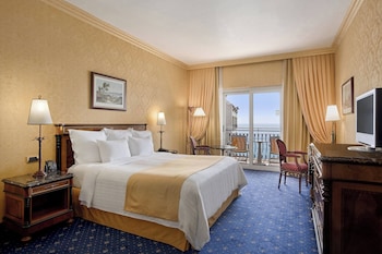 Deluxe Room, 1 King Bed, Sea View