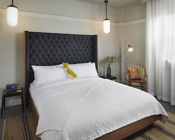 Deluxe Room, 1 King Bed