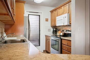 Suite, 1 Bedroom, Garden View