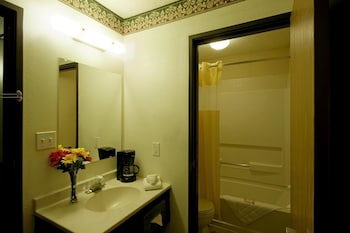 Room, 2 Queen Beds, Non Smoking