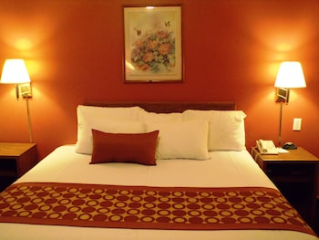 Suite, 1 King Bed, Non Smoking (Jacuzzi)