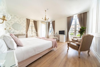 Superior Room, City View
