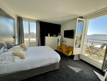 Superior Room, 1 Queen Bed, Non Smoking, Terrace