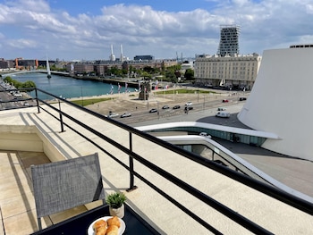 Superior Room, 1 Queen Bed, Non Smoking, Terrace