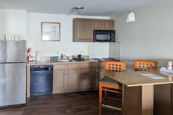 Suite, 2 Queen Beds, Non Smoking