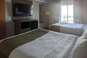 Suite, Multiple Beds, Accessible, Non Smoking (Efficiency)