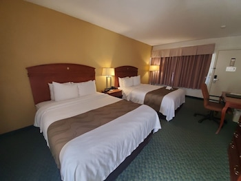 Standard Room, 2 Queen Beds, Non Smoking
