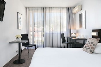 Standard Room, 1 Queen Bed, Non Smoking