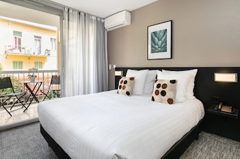 Standard Room, 1 Queen Bed, Non Smoking