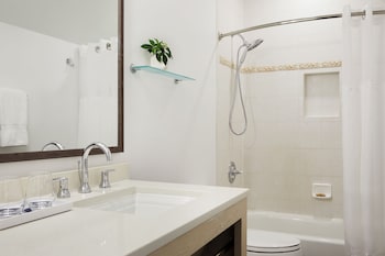Partial Water View Two Bedroom Suite w/Living Room