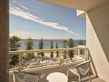 Deluxe Room with Two Queen Beds and Bay View
