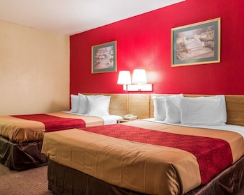 Standard Room, 2 Queen Beds, Non Smoking
