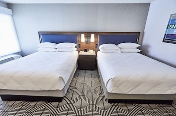 Deluxe Room, 2 Queen Beds