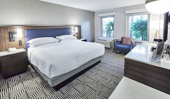 Deluxe Room, 1 King Bed