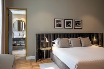 Junior Suite - Via Mario de Fiori 59A