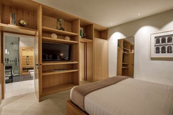 Communicating Apartments with Terrace - Via Di Ripetta 229
