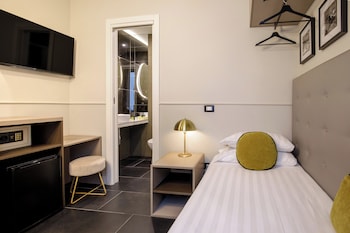 Single Room - Via del Corso 81