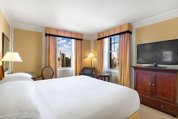 Classic Room, 1 King Bed, Hill View (Nob Hill Neighborhood Views)
