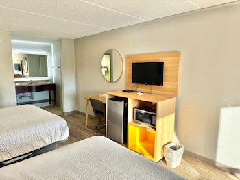 Standard Room, 2 Queen Beds, Non Smoking