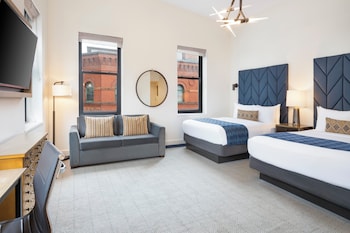 Suite, 2 Queen Beds