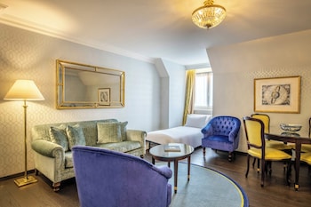 Junior Suite, 1 King Bed