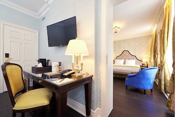 Junior Suite, 1 King Bed
