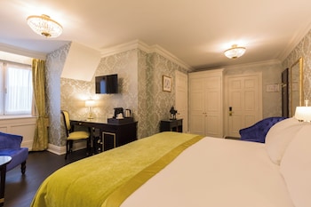 Standard Room, 1 Queen Bed