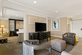 Presidential Suite, 1 Double Bed, Golf View