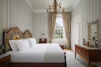 Signature Suite