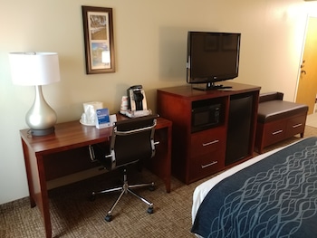 Standard Room, 2 Queen Beds, Non Smoking