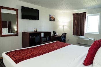 Honeymoon Single Room, 1 King Bed, Hot Tub