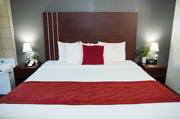 Honeymoon Single Room, 1 King Bed, Hot Tub