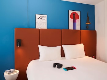 Room, Multiple Beds